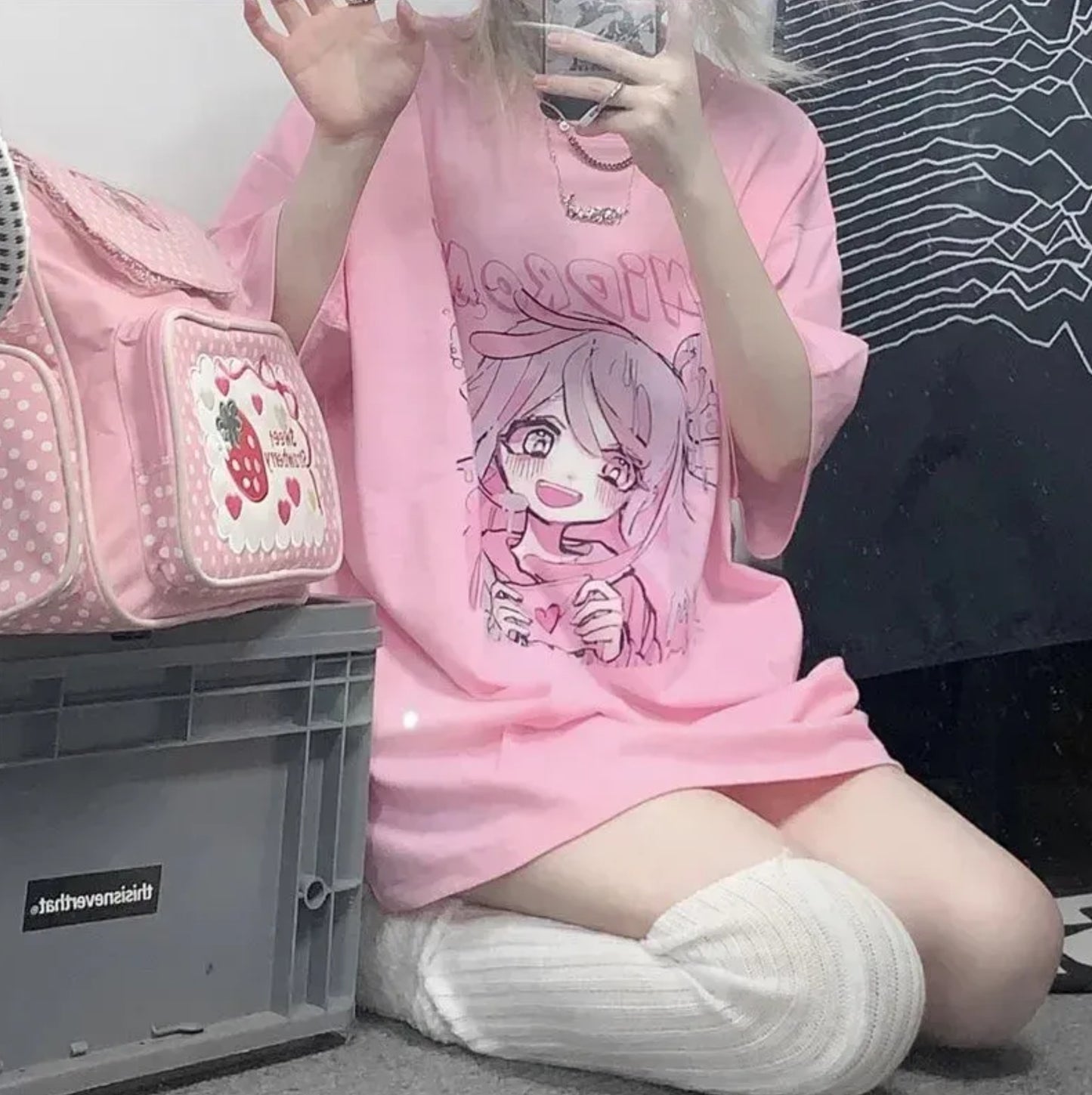 Yuno Graphic Tee