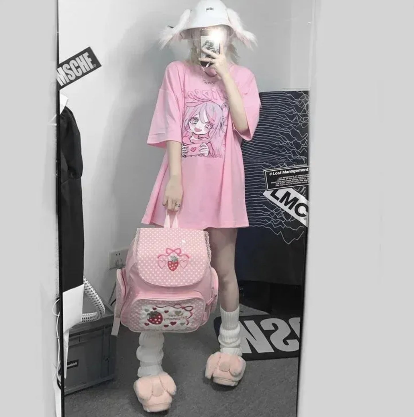 Yuno Graphic Tee